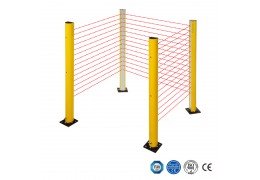 The use of light-reflecting mirrors in combination with optoelectronic safety curtains